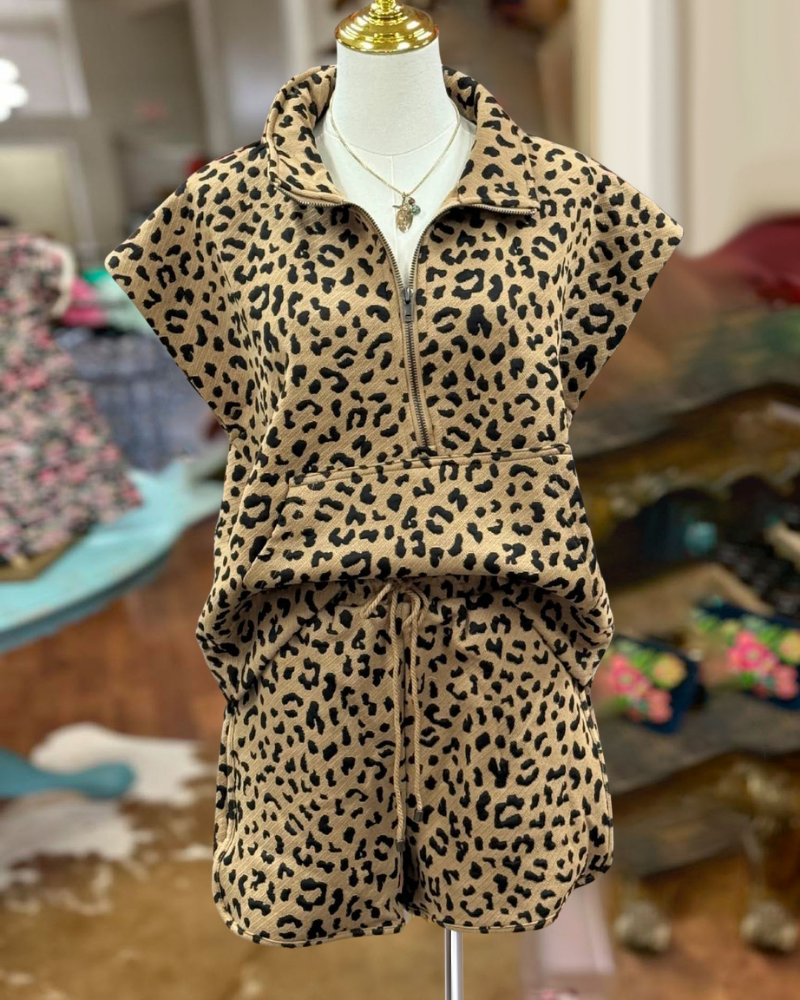 Charming Leopard Set