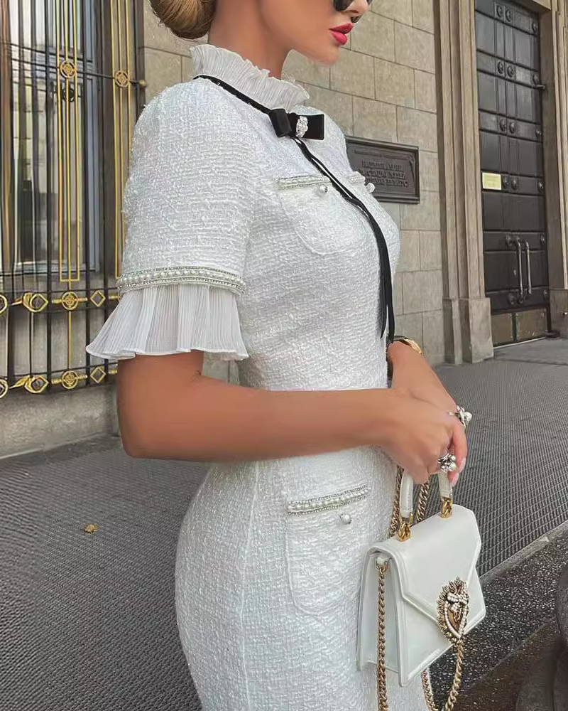 Slim Fitted Bow Dress