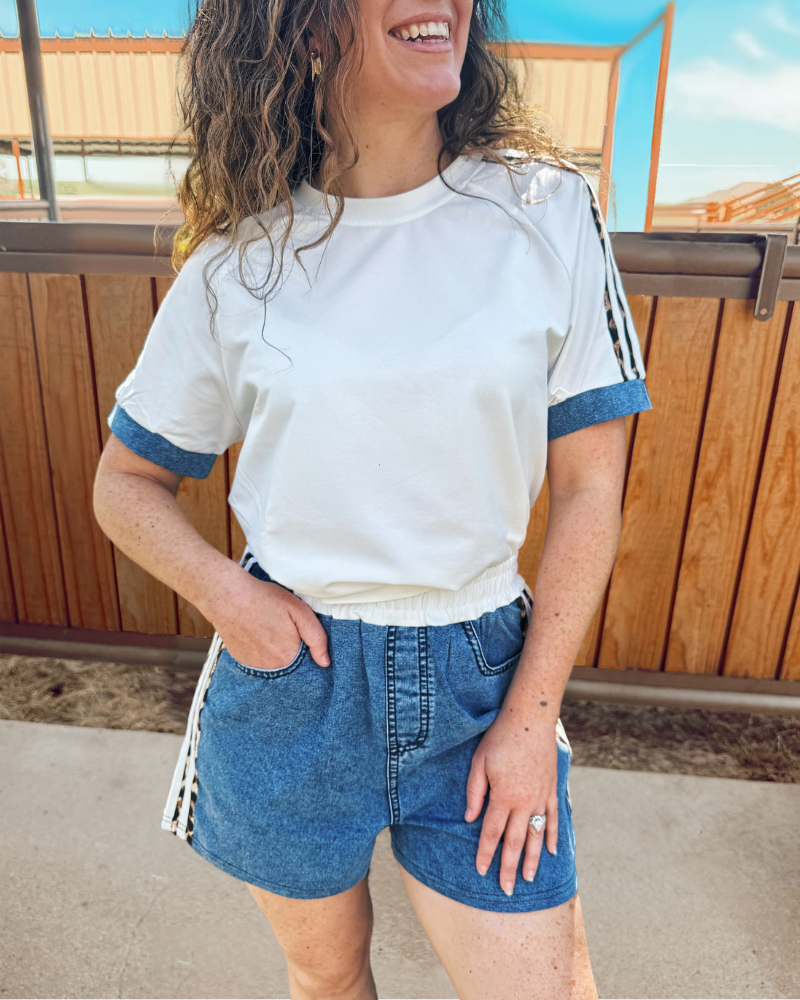 Simple Contrast Color Trim Tee