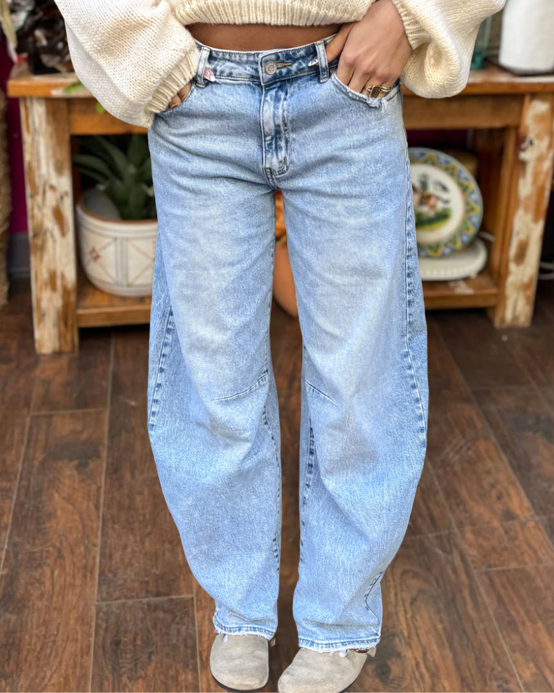 Classic Vacation Washed Jeans