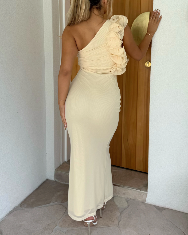 Ruffled Off-Shoulder Elastic Maxi Dress