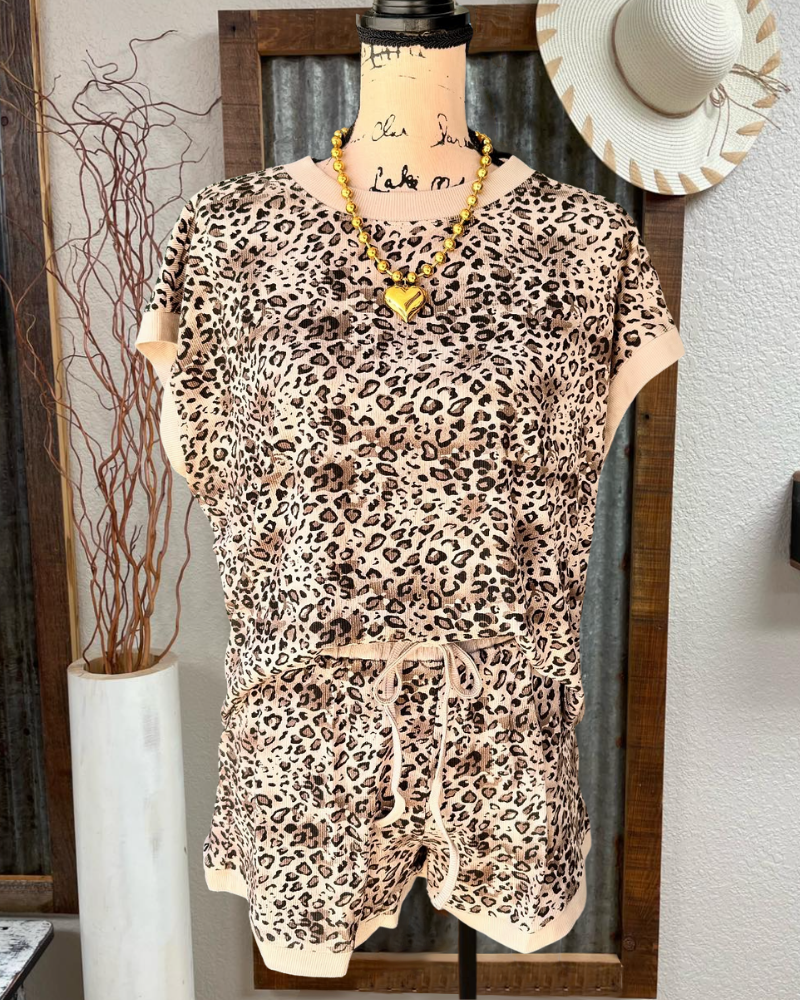 Stylish Leopard Ribbed Shorts Set