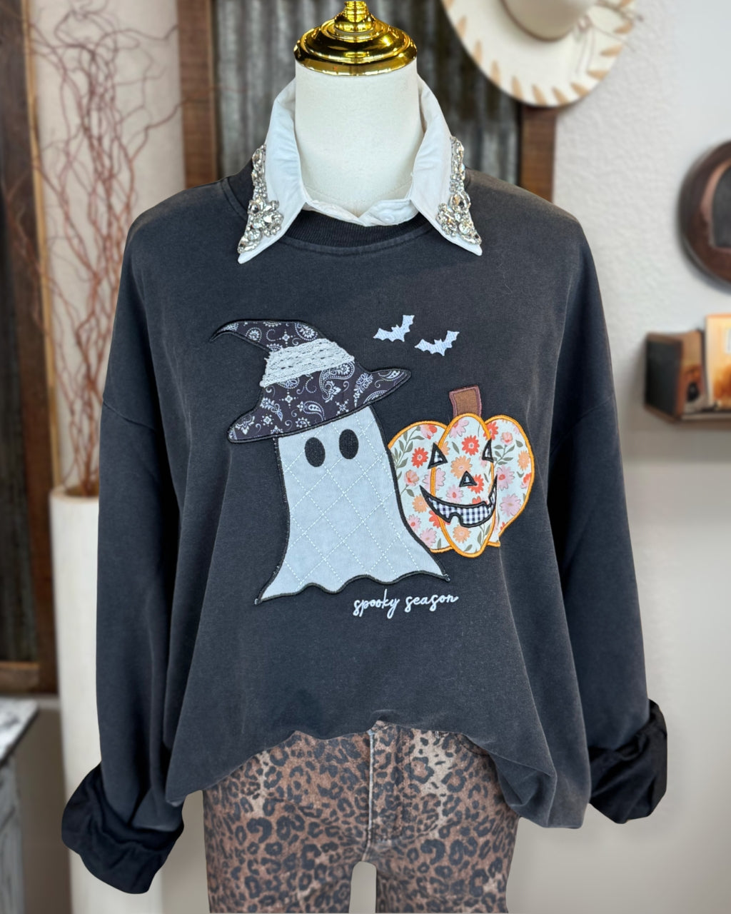 Halloween Ghost Patch Embroidered Sweatshirt