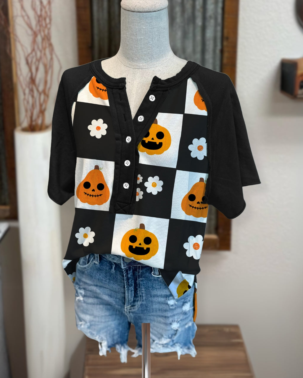 Lively Halloween Pumpkin Check Henley Tee