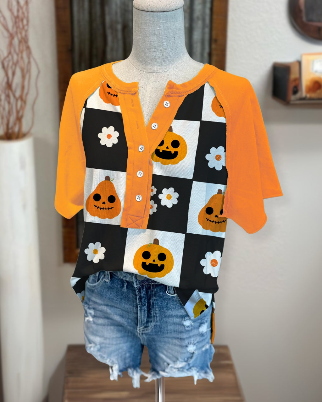 Lively Halloween Pumpkin Check Henley Tee